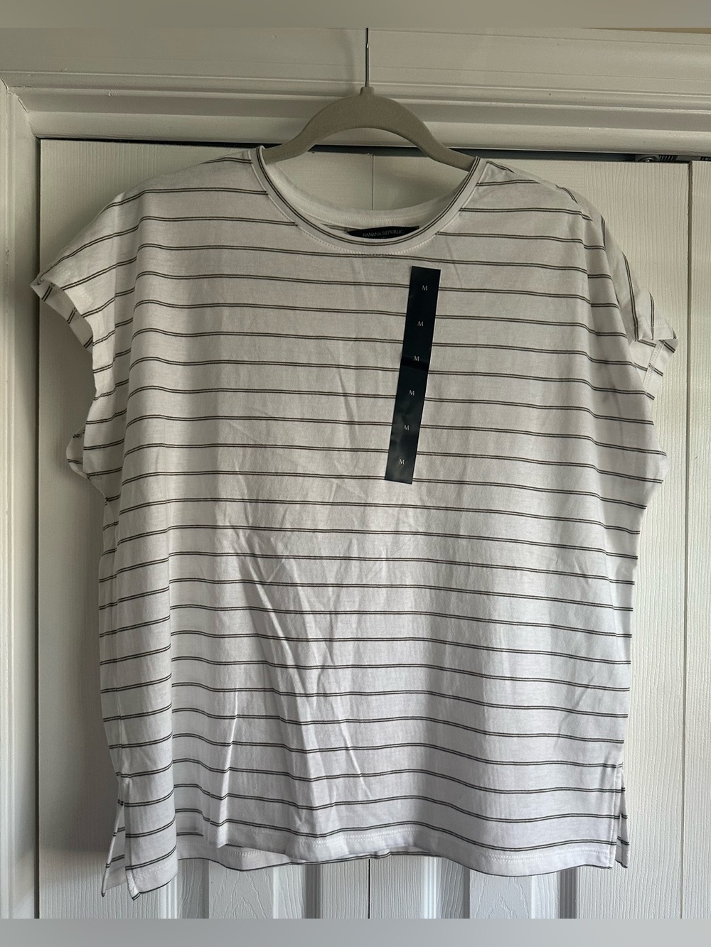 Banana republic factory women’s White Striped Short-Sleeve Crewneck Shirt size M